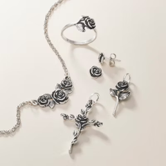 Rose Necklace